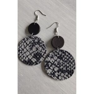 Handmade Embossed Leather Round Earrings,‎ Black and White